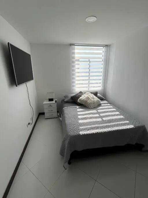 Апартаменты Central Apto En Av Las Palmas, Poblado Медельин